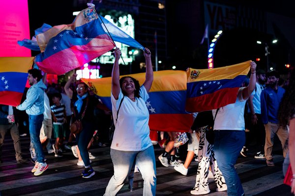 Découvrez les secrets du magicien versaillais et sa magie interactive